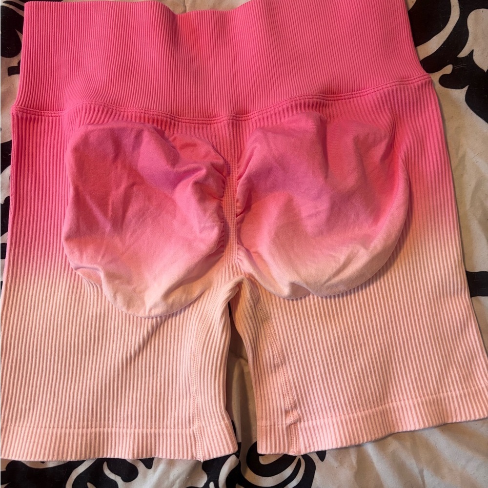 Pink Ombre Ribbed Bike Shorts - Picture 2 of 3
